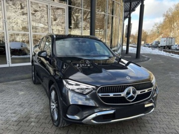 Mercedes GLC C254/X254 Coupe 2.0 200 204KM 2025 MERCEDES-BENZ GLC 200 4-Matic Avantgarde 2.0 (204KM) 2025, zdjęcie 1