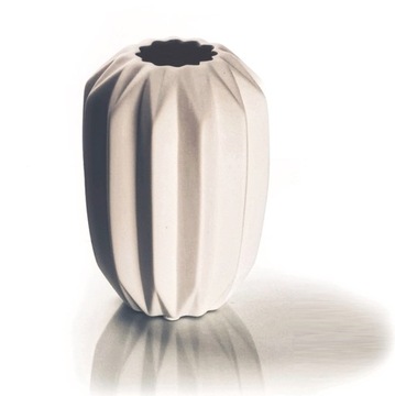 Wazon Mały Wazonik Nowoczesny Biały Dekoracyjny Karbowany Ceramiczny -16cm