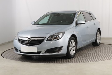 Opel Insignia I Sports Tourer Facelifting 2.0 CDTI ECOTEC 130KM 2015 Opel Insignia 2.0 CDTI, Salon Polska, Serwis ASO, zdjęcie 1