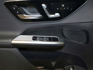 Mercedes GLC C254/X254 Coupe 2.0 220d 197KM 2025 GLC 220 d 4-Matic Avantgarde 2.0 (197KM) 2025, zdjęcie 16