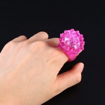 100шт. СВЕТЯЩИЕСЯ КОЛЬЦА КЛУБНИКИ. Светодиодный флуоресцентный кольцевой светильник.