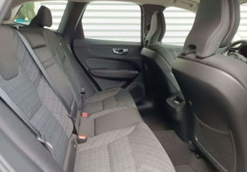 Volvo XC60 II 2023 Volvo XC 60 2.0 197KM B4 AWD Geartronic SalonPL SerwisASO FV23 Gwarancja, zdjęcie 31