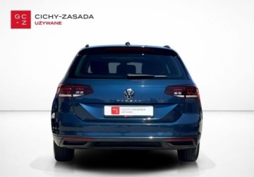 Volkswagen Passat B8 Variant Facelifting 2.0 TDI SCR 150KM 2022 Volkswagen Passat Variant 2.0TDI 150KM Business Panorama El.Klapa ACC Kame, zdjęcie 3