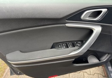 Kia Ceed III Hatchback 1.4 T-GDi 140KM 2020 Kia Ceed 1.4 140KM Navi Climatronic Kamera Led Bezwypadkowy Dla wymagajacy, zdjęcie 32