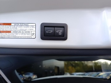 Toyota Corolla Cross 2.0 Hybrid Dynamic Force 197KM 2025 Toyota Corolla Cross 2.0 Hybrid Executive Toyota C, zdjęcie 16