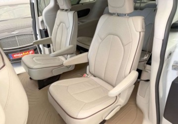 Chrysler Pacifica II 3.6 V6 291KM 2020 Chrysler Pacifica 3.6 V6 BENZ 291 KM 7 osobowy 2020r Warszawa 3.6 291KM, zdjęcie 7