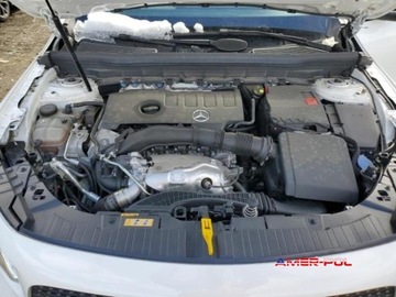 Mercedes GLB 2022 Mercedes-Benz GLB 2022 r., 2,0L od ubezpieczalni 2.0 Benzyna 221KM, zdjęcie 12