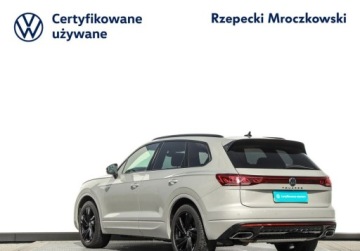Volkswagen Touareg III SUV 3.0 V6 SCR TDI 286KM 2023 Volkswagen Touareg 3.0 286KM V6 TDI 4Motion R-Line Dach panoramiczny Hak N, zdjęcie 6