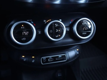 Fiat 500X Crossover 2.0 MJet 140KM 2016 Fiat 500X 2.0 MultiJet, 4X4, Automat, Skóra, zdjęcie 12