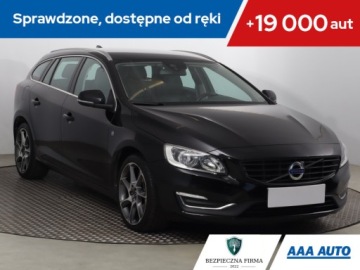 Volvo V60 I Kombi Facelifting 2.0 D2 DRIVE-E 120KM 2015 Volvo V60 D2 2.0, Serwis ASO, Skóra, Navi, Klima