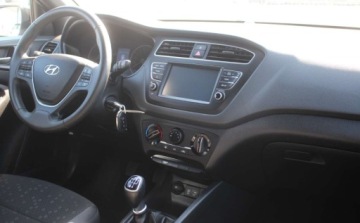 Hyundai i20 II Hatchback 5d Facelifting 1.0 T-GDi 100KM 2020 Hyundai i20 Kupuj Taniej. Tylko 29tys.km. Benzyna 100KM, zdjęcie 13