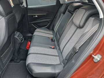 Peugeot 3008 II Crossover 1.2 PureTech 130KM 2019 Peugeot 3008 Automat. Virtual kokpit. Navigacja, zdjęcie 10