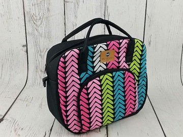 Комплект коляски с подушкой и защитой.