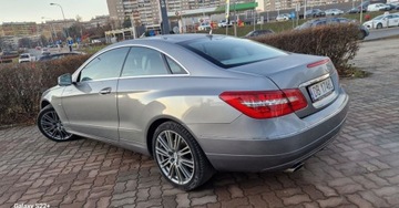 Mercedes Klasa E W212 Coupe 200 CGI BlueEFFICIENCY 184KM 2011 Mercedes-Benz Klasa E Wzorowy E 200 Coupe - 118 Tkm - Bezwypadkowy 1.8, zdjęcie 4