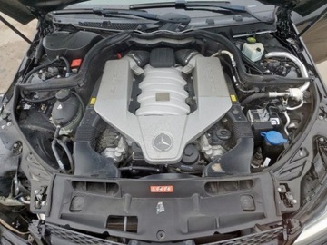 Mercedes Klasa C W205 2013 Mercedes-Benz Klasa C 63 AMG 2013 6.2l 6.2 Benzyna 451KM, zdjęcie 6