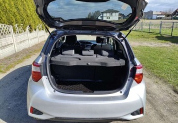 Toyota Yaris III Hatchback 5d Facelifting 2017 1.5 Dual VVT-iE 111KM 2019 Toyota Yaris Toyota Yaris 1.5 20th Anniversary CVT 1.5 Benzyna 111KM, zdjęcie 4