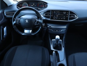 Peugeot 308 II SW Facelifting 1.5 BlueHDI 130KM 2018 Peugeot 308 1.5 BlueHDi, Salon Polska, Serwis ASO, zdjęcie 6