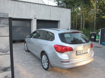 Opel Astra J Sports Tourer Facelifting 1.4 Turbo ECOTEC 140KM 2013 Opel Astra 2013 rok przebieg 85400km, zdjęcie 3
