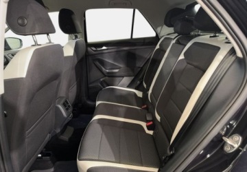 Volkswagen T-Roc I SUV 1.5 TSI ACT 150KM 2021 Volkswagen T-Roc VAT 23 Premium 1.5TSI 150KM M6 20212022 r., salon PL I wl, zdjęcie 12