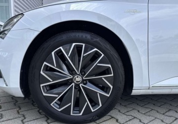 Skoda Superb III Kombi Facelifting 2.0 TDI SCR 200KM 2023 Skoda Superb 2.0TDI 200KM LaurinKlement DSG Matrix Kamera Hak DCC Skora Vi, zdjęcie 37