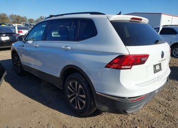 Volkswagen Tiguan II 2023 Volkswagen Tiguan 2023r., 2.0t S, 2L, od ubezpieczalni 2.0 Benzyna 187KM, zdjęcie 3