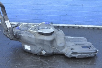 PORSCHE MACAN 3.6 NÁDRŽ PALIVA 95B201021D