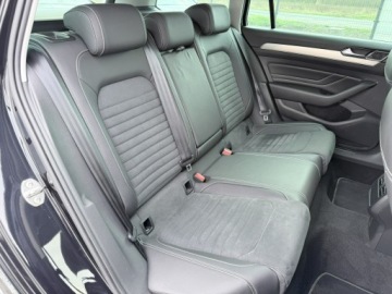 Volkswagen Passat B8 Alltrack Facelifting 2.0 TDI SCR 200KM 2021 Volkswagen Passat Variant 2.0 TDI 200KM 4x4 DSG, zdjęcie 16