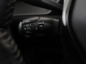 Peugeot 2008 II SUV 1.2 PureTech 100KM 2020 Peugeot 2008 navi kamera tempomat, zdjęcie 32