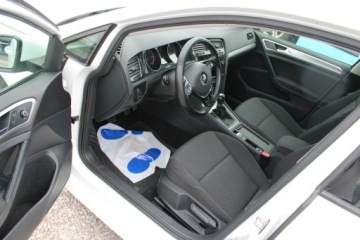Volkswagen Golf VII Hatchback 3d Facelifting 1.6 TDI-CR DPF BMT 115KM 2019 Volkswagen Golf Trendline LED Gwarancja, zdjęcie 15