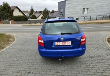 Skoda Fabia II Kombi 1.4 i 16V 85KM 2009 Skoda Fabia 1.4MPi 86KM Kombi Klima 1.4 Benzyna 86KM, zdjęcie 4