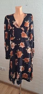 Śliczna wiązana sukienka Forever21 rozmiar 42 wiskoza kwiaty