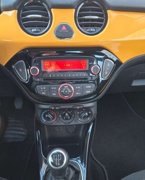 Opel Adam Hatchback 1.2 70KM 2018 Opel Adam Zadbany z malym przebiegiem dobra wersja wyposazenia 1.2 70KM, zdjęcie 11