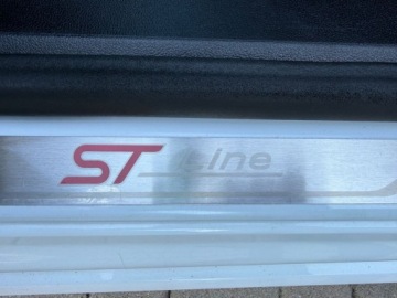 Ford Focus IV Hatchback 1.5 EcoBoost 150KM 2019 Ford Focus Full LedNaviAsystent ParkowaniaST-LINEFull OpcjaORYGINALNY LAKI, zdjęcie 30