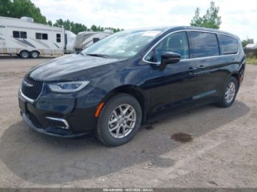 Chrysler Pacifica II 2024 Chrysler Pacifica Touring L 2024 3.6l 3.6 Benzyna 287KM, zdjęcie 1