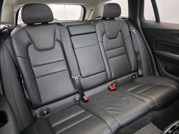 Volvo V60 II  Kombi 2.0 D4 190KM 2019 Volvo V60 Cross Country Salon PL Pro D4 B 190KM AW, zdjęcie 20
