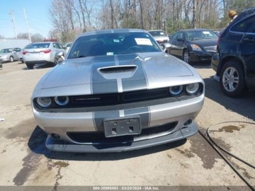 Dodge Challenger III 2015 Dodge Challenger 2015 Dodge Challenger 2dr Cpe SRT 392 6.4 Benzyna 485KM, zdjęcie 6