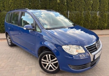 Volkswagen Touran I 2.0 FSI 150KM 2007 Volkswagen Touran 2.0 Benzyna Ladny Stan Klimatronik Kamera NAVI Zadbany, zdjęcie 6