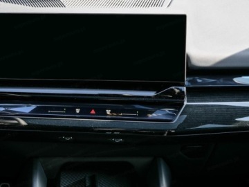 BMW Seria 5 G90-91 2026 540d xDrive M Sport 3.0 (303 KM)| Ogrzewanie kierownicy, zdjęcie 8