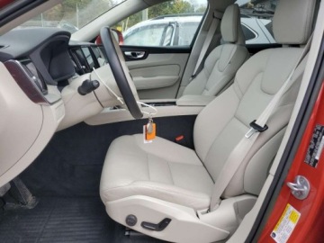 Volvo XC60 II 2023 Volvo XC 60 Plus 2023 2.0l 2.0 Benzyna 247KM, zdjęcie 7