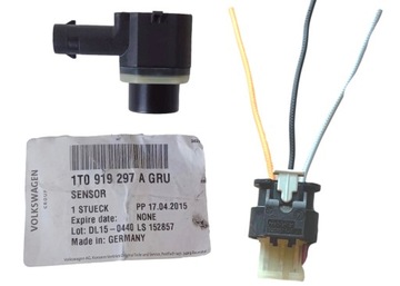 1T0919297A 1T0919297 SENZOR MRTVÉHO POLO BOČNÍ