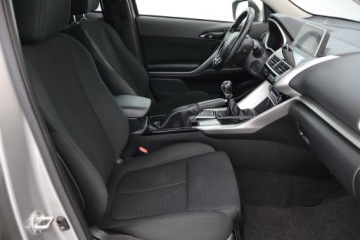 Mitsubishi Eclipse Cross SUV 1.5 T 163KM 2018 Mitsubishi Eclipse Cross 1.5 T-MIVEC, zdjęcie 8