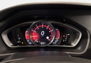 Volvo V40 II Hatchback Facelifting 2.0 T5 245KM 2018 Volvo V40 Inscription 2.0 T5 245KM automat 2018 r., Salon PL, HAK 2.0 245KM, zdjęcie 19