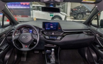 Toyota C-HR I Crossover Facelifting 1.8 Hybrid 122KM 2023 Toyota C-HR 1.8 Hybrid GPF GR Sport 1.8 Hybryda 122KM, zdjęcie 4