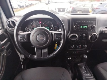 Jeep Wrangler III Unlimited Facelifting 3.6 V6 Pentastar 284KM 2016 JEEP WRANGLER III 3.6 V6 284 KM Bezwypadkowy, SPORT, Automat, VAT 23%, zdjęcie 19