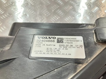 SVĚTLO SVĚTLOMET PŘEDNÍ PRAVÁ VOLVO EC40 C40 UK