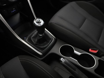 Hyundai i30 II Wagon Facelifting 1.6 CRDi 136KM 2016 Hyundai i30 navi klima auto kamera i czujniki, zdjęcie 27