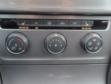 Volkswagen Golf VII Variant 1.6 TDI BlueMotion  110KM 2016 VW Golf 1.6 TDI, Navi, Klima, Tempomat, zdjęcie 11