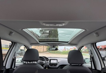 Peugeot 2008 I SUV Facelifting 1.2 PureTech 110KM 2017 Peugeot 2008 1.2 T NAVI Ledy Panorama dach 1.2 Benzyna 110KM, zdjęcie 13