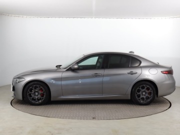 Alfa Romeo Giulia II Sedan 2.0 Turbo 200KM 2018 Alfa Romeo Giulia 2.0 Turbo, Salon Polska, zdjęcie 2