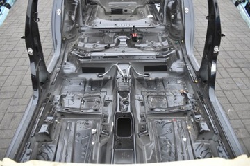 BLATNÍK LEVÝ PRAVÝ ZADNÍ SKODA OCTAVIA 3 III 5D HB 15R
